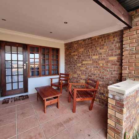 Valley View Dullstroom - Check In At The Highlander Hotel Kültér fotó